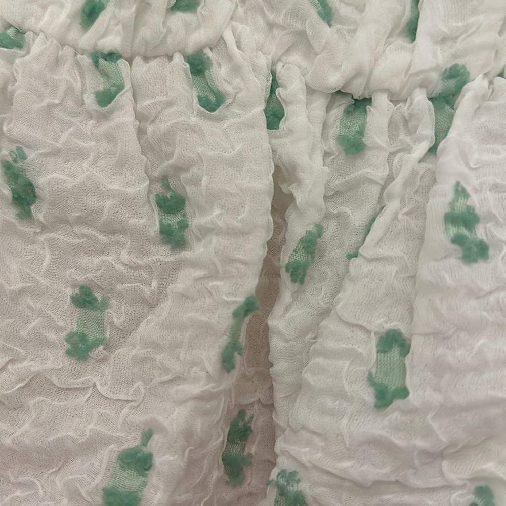 WHITE/GREEN SHORT PUFF SLEEVE DETAILED PEPLUM TOP - Picture 6 of 7